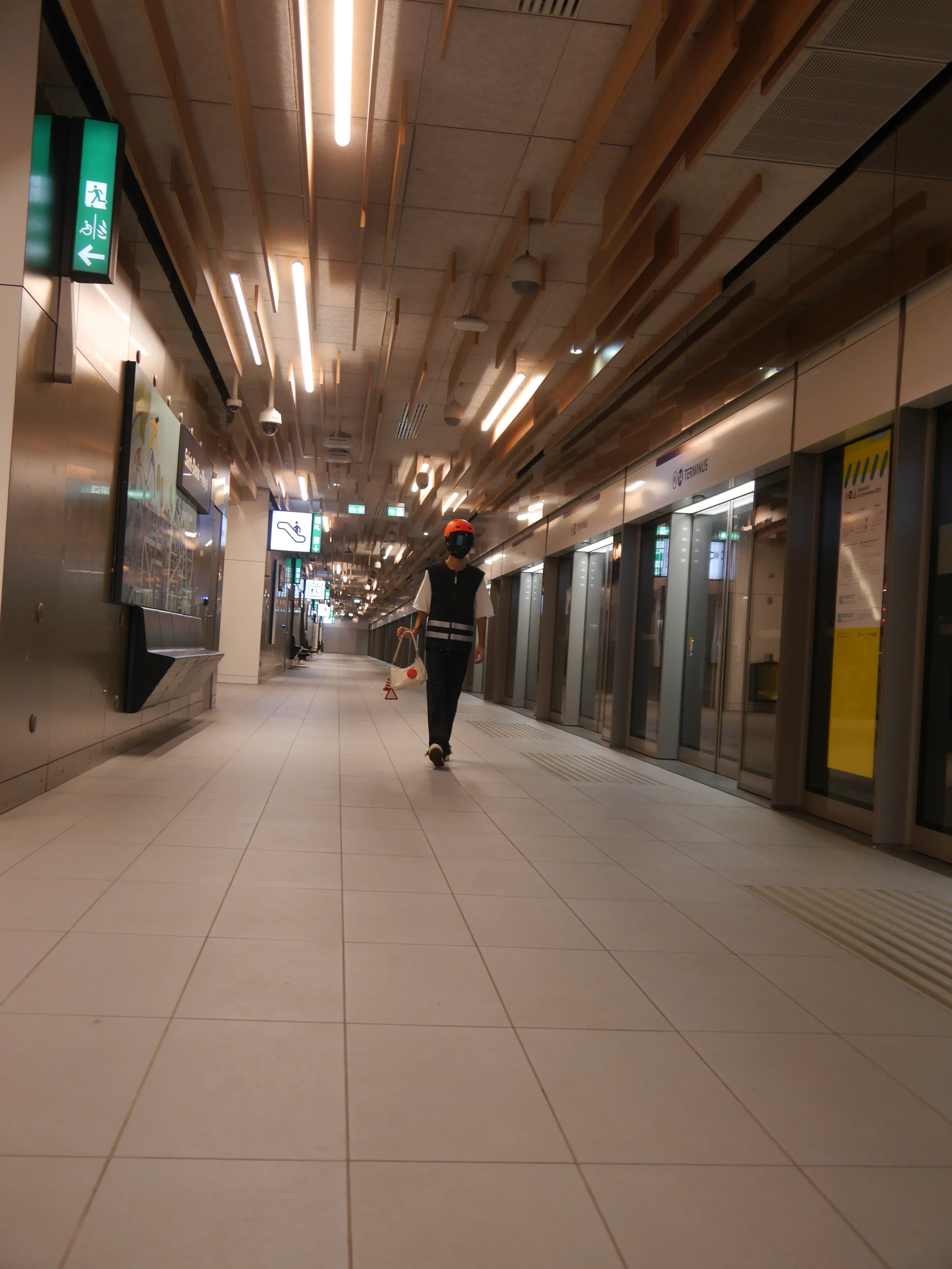 safetyvestinalittlebitlessugly 16